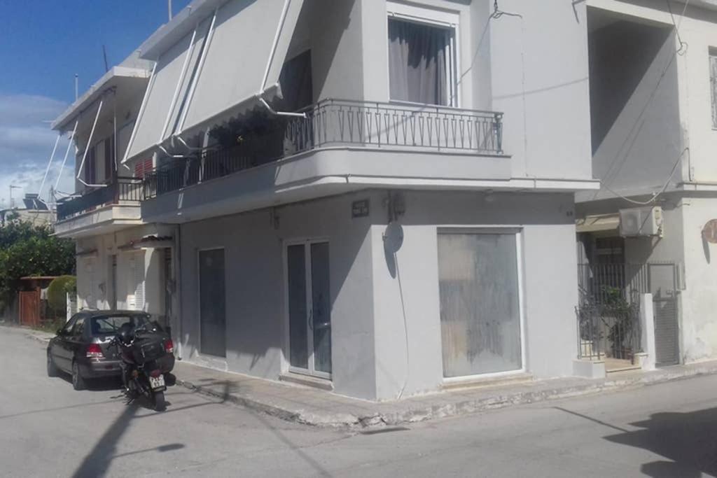 Paris House 1 Lägenhet Patras Exteriör bild